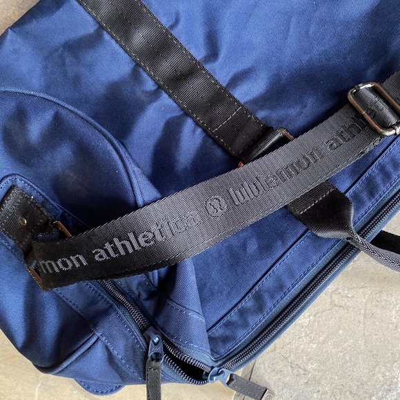 Lululemon Gym Bag - Picture 6 of 6